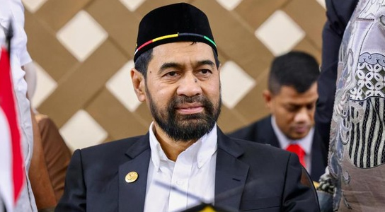 Mualem Lihat Aceh dari Udara: Mata Menangkap Luka di Tanoh Rencong